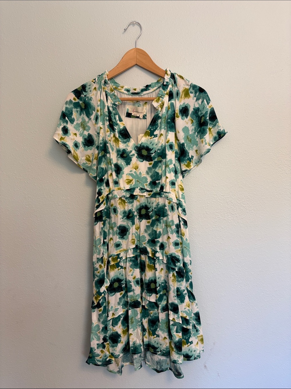 ANTHROPOLOGIE Floral V-Neck Short Sleeve Dress in Teal and White
